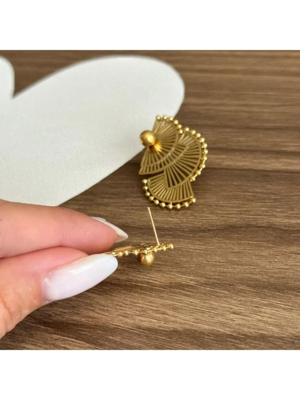 Fan-Shaped Earrings Q266